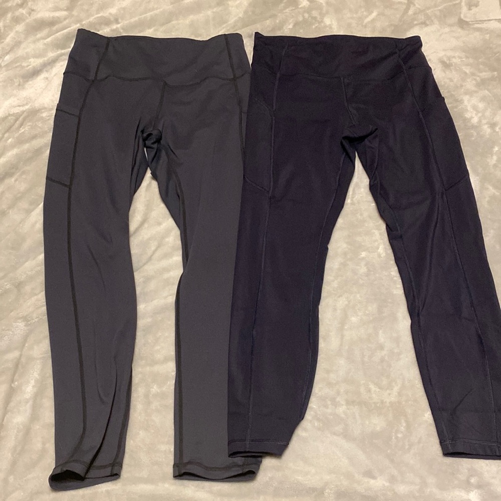 2 pairs of Leggings Size L CRZ Yoga